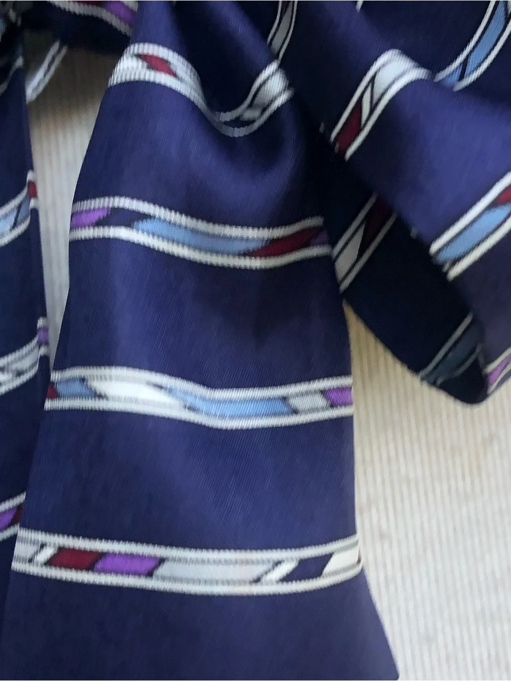Vintage Symphony 100% Silk Skinny Bow Tie Scarf